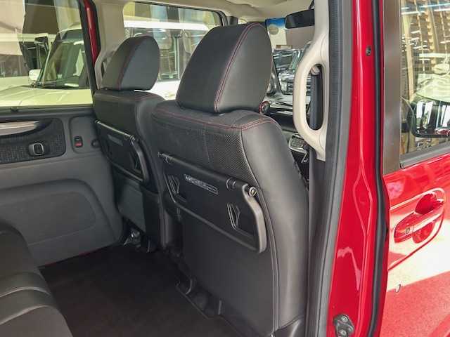 ホンダ Ｎ ＢＯＸ カスタム G ターボSSパッケージ 高知県 2017(平29)年 10万km 赤／黒 (株)IDOMが運営する【じしゃロン高知店】の自社ローン専用車両になります。こちらは現金またはオートローンご利用時の価格です。自社ローンご希望の方は別途その旨お申付け下さい