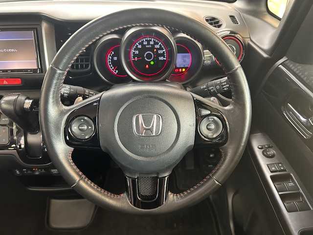 ホンダ Ｎ ＢＯＸ カスタム G ターボSSパッケージ 高知県 2017(平29)年 10万km 赤／黒 (株)IDOMが運営する【じしゃロン高知店】の自社ローン専用車両になります。こちらは現金またはオートローンご利用時の価格です。自社ローンご希望の方は別途その旨お申付け下さい