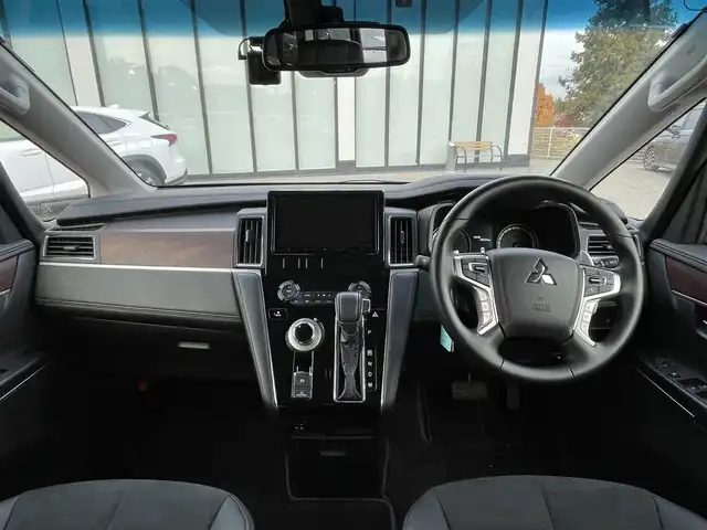 三菱 デリカＤ：５ ジャスパー 大阪府 2023(令5)年 1.3万km ブラックダイヤモンド/グラファイトグレーメタリック ワンオーナー【特別使用者8人乗り】/社外ナビ　/・フルセグTV/USB/BT/CD/DVD/４WD/全方位モニター　/ターボ/前後ドライブレコーダー　/ＥＴＣ　/両側パワースライドドア　/パワーシート　/シートヒーター　/パワーリアゲート　/オートステップ（G-Powerベース】/純正防音フロアマット　/純正１８インチＡＷ　/ＬＥＤヘッド・フォグ/スペアキー/保証書