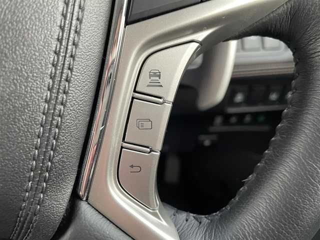 三菱 デリカＤ：５ ジャスパー 大阪府 2023(令5)年 1.3万km ブラックダイヤモンド/グラファイトグレーメタリック ワンオーナー【特別使用者8人乗り】/社外ナビ　/・フルセグTV/USB/BT/CD/DVD/４WD/全方位モニター　/ターボ/前後ドライブレコーダー　/ＥＴＣ　/両側パワースライドドア　/パワーシート　/シートヒーター　/パワーリアゲート　/オートステップ（G-Powerベース】/純正防音フロアマット　/純正１８インチＡＷ　/ＬＥＤヘッド・フォグ/スペアキー/保証書