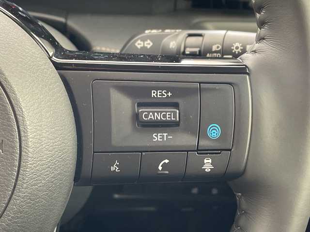 日産 セレナ e－4ORCE ハイウェイスターV 兵庫県 2024(令6)年 1.1万km ダイヤモンドブラック ・ワンオーナー車/・12.3インチNissan Connectナビ/・フルセグTV・BT・USB・Apple Car Play/・アラウンドビューモニター/・プロパイロット２．０/・インテリジェントエマージェンシーブレーキ/・前方衝突予測警報/・アダプティブLEDヘッドライトシステム/・ハイビームアシスト/・先行車発進お知らせ/・ふらつき警報/・標識検知機能/・コーナーセンサー/・ハンズフリー付き両側パワースライドドア/・ステアリングヒーター/・１～2列目シートヒーター/・デジタルインナーミラー/・ビルトインETC2.0/・純正前後ドライブレコーダー/・ワイヤレス充電/・RSRスプリング/・ステアリングリモコン/・電動格納ミラー/・ウインカーミラー/・後席サンシェード/・ドアバイザー/・純正アルミホイール/・純正フロアマット/・スマートキー/・プッシュスタート/・スペアキー/・W+サイドエアバック/・カーテンエアバック