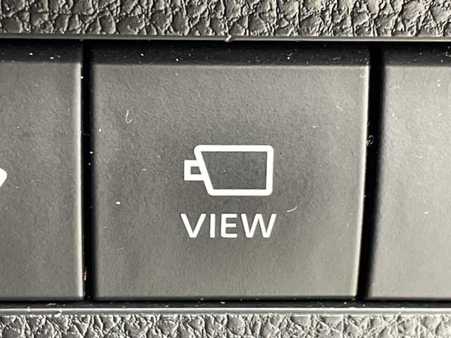 トヨタ ＲＡＶ４ アドベンチャー オフロードPKGⅡ 群馬県 2023(令5)年 3.6万km スーパーホワイトⅡ 禁煙車　純正１０．５インチディスプレイオーディオ　全方位カメラ　デジタルインナーミラー　レーダークルーズコントロール　４WD　ルーフレール　ステアリングスイッチ　ハンドルヒーター　シートエアコン