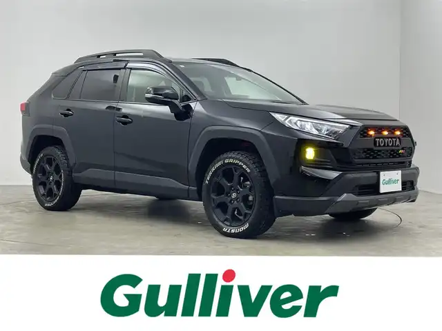 トヨタ ＲＡＶ４ アドベンチャー オフロードPKG 埼玉県 2021(令3)年 6.8万km アティチュードブラックマイカ ４WD/デジタルインナーミラー/純正９インチディスプレイオーディオナビ/DTV/BT/USB/トヨタセーフティーセンス/ブラインドスポットモニター/レーダークルーズコントロール/バックカメラ/ルーフレール/黒革シート/パワーシート/ドアバイザー/ドライブレコーダー前後/オートハイビーム/LEDオートライト/ビルトインETC/ＴＯＹＯＴＡグリル