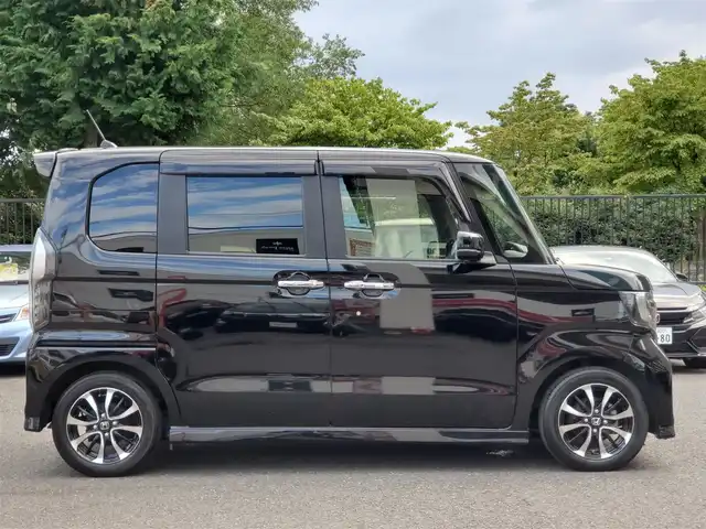 ホンダ Ｎ ＢＯＸ カスタム G L ホンダセンシング 埼玉県 2019(令1)年 4.4万km クリスタルブラックパール AIS検査済み/ナビ装着スペシャルパッケージ/純正8インチメモリナビゲーション/（CD/DVD/BT）/フルセグテレビ/バックカメラ/ホンダセンシング/レーンキープアシスト/アダプティブクルーズコントロール/両側パワースライドドア/ETC(ビルトイン)/純正14インチアルミホイール/ステアリングリモコン/LEDヘッドライト/LEDフォグランプ/プッシュスタート/スマートキー/オートライト/オートリトラミラー/ドアバイザー/USB端子/保証書/取扱説明書