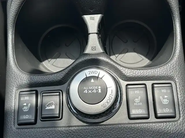 日産 エクストレイル ハイブリッド オーテック iパッケージ 栃木県 2020(令2)年 1.2万km パール 衝突軽減ブレーキ/4WD/純正10インチナビ/フルセグTV/CD/DVD/Bluetooth/アラウンドビューモニター/純正19インチアルミホイール/デジタルインナーミラー/コーナーセンサー/LEDヘッドライト/フォグランプ/ウィンカーミラー/パワーバックドア/革シート/ステアリングスイッチ/ドライブレコーダー/ビルトインETC/プッシュスタート