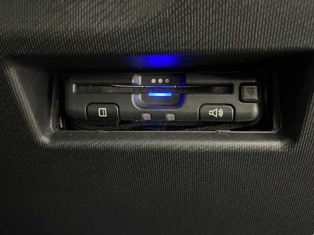 トヨタ アクア クロスオーバー グラム 宮崎県 2020(令2)年 3万km ブラックマイカ Toyota Safety Sense /〇プリクラシュセーフティ/〇レーンディパーチャーアラート/〇パーキングサポートブレーキ/〇オートマチックハイビーム/〇クリアランスソナー/〇先行車発進告知/社外7インチSDナビ/フルセグTV/CD/DVD/Bluetooth/バックカメラ/ハーフレザーシート/LEDヘッドライト/前後ドライブレコーダー/社外レーダー探知機（ZERO 700V)/