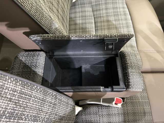 スズキ ラパン ＬＣ L 愛媛県 2022(令4)年 1.3万km フォーンベージュM ・KENWOOD彩速ナビ（MDV-D409BT)/　ワンセグTV　Bluetooth DVD再生可/・ドライブレコーダー/・シートヒーター　/・衝突被害軽減ブレーキ　/・レーンキープアシスト　/・ＵＳＢ充電