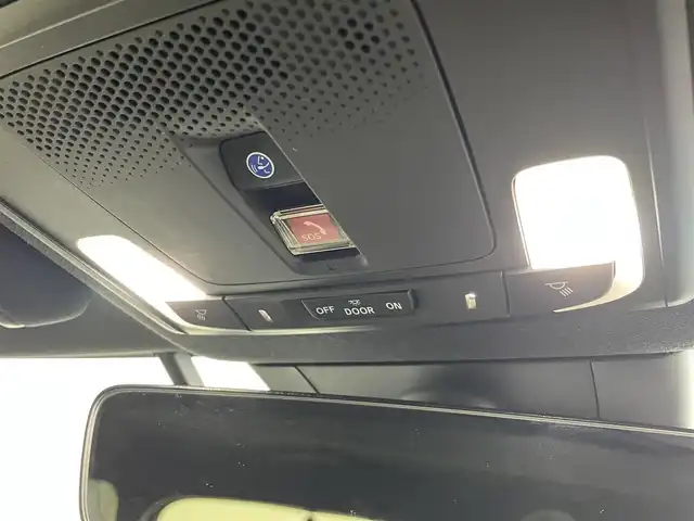 ホンダ ヴェゼル ハイブリッド e:HEV PLaY 愛知県 2022(令4)年 4.7万km サンドカーキパール ・パノラマルーフ/・ワイヤレス充電/・純正9インチナビ/・Bluetooth/・バックカメラ/・フルセグTV/・ホンダセンシング/・衝突被害軽減システム/・クルーズコントロール/・コーナーセンサー/・レーンキープアシスト/・オートライト/・オートマチックハイビーム/・パワーバックドア/・シートヒーター/・ドライブレコーダー/。ETC2.0/・フルフラットシート/・チップアップシート/プッシュスタート/・スマートキー/・スペアキー