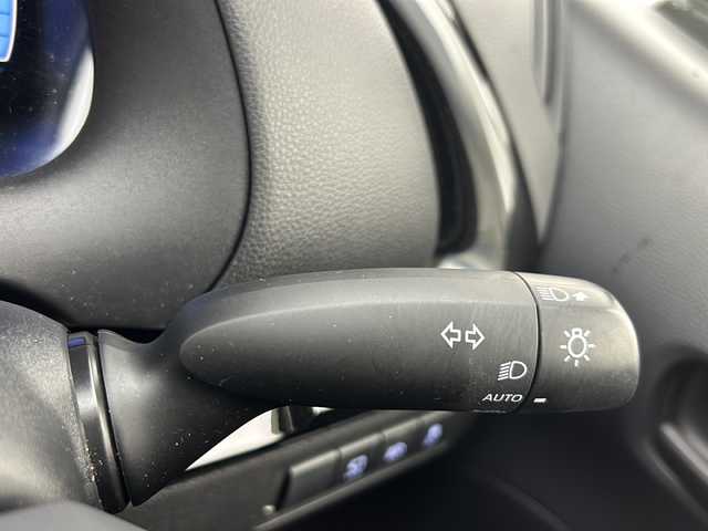 トヨタ アクア X 宮城県 2021(令3)年 4万km プラチナホワイトパールマイカ 純正ディスプレイオーディオ/アラウンドビューモニター/Bluetooth/USB入力端子/ETC/ドライブレコーダー/レーダークルーズコントロール/シートヒーター/プッシュスタート/スマートキー/スペアキー/オートライト/オートマチックハイビーム/LEDヘッドライト/フォグランプ/純正フロアマット/社外15インチアルミホイール