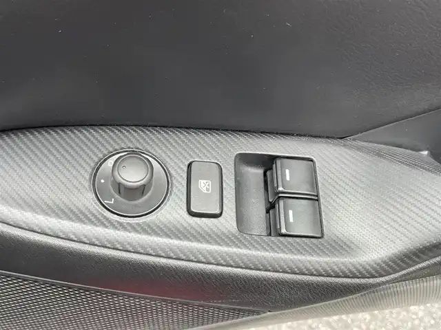 マツダ ロードスター S レザーパッケージ 滋賀県 2015(平27)年 6.6万km ソウルレッドプレミアムメタリック 禁煙車/純正７型ナビ（Ｂｌｕｅｔｏｏｔｈ／ＣＤ／ＤＶＤ／フルセグ）/衝突軽減ブレーキ/レーンキープアシスト/レザーシート/運転席助手席シートヒーター/オートライト/ソフトトップルーフ/ステリングリモコン/プッシュスタート
