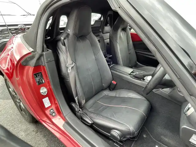 マツダ ロードスター S レザーパッケージ 滋賀県 2015(平27)年 6.6万km ソウルレッドプレミアムメタリック 禁煙車/純正７型ナビ（Ｂｌｕｅｔｏｏｔｈ／ＣＤ／ＤＶＤ／フルセグ）/衝突軽減ブレーキ/レーンキープアシスト/レザーシート/運転席助手席シートヒーター/オートライト/ソフトトップルーフ/ステリングリモコン/プッシュスタート