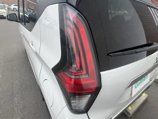 三菱 ｅＫクロス T 秋田県 2021(令3)年 8.7万km シルキーホワイト ４WD/LEDヘッドライト/純正ナビ/衝突軽減システム/フルセグ/全方位カメラ/純正アルミ/スマートキー/アイドリングストップ/コーナーセンサー/プッシュスタート/クルーズコントロール/ダウンヒルアシストコントロール/パーキングアシスト/ステアリングスイッチ/前席シートヒーター/ドライブレコーダー/ETC/純正フロアマット/純正ドアバイザー/オートライト/オートエアコン/パワーステアリング/パワーウィンドウ/横滑り防止/レベライザー/電動格納ウィンカーミラー/保証書/記録簿