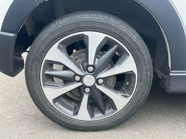 三菱 ｅＫクロス T 秋田県 2021(令3)年 8.7万km シルキーホワイト ４WD/LEDヘッドライト/純正ナビ/衝突軽減システム/フルセグ/全方位カメラ/純正アルミ/スマートキー/アイドリングストップ/コーナーセンサー/プッシュスタート/クルーズコントロール/ダウンヒルアシストコントロール/パーキングアシスト/ステアリングスイッチ/前席シートヒーター/ドライブレコーダー/ETC/純正フロアマット/純正ドアバイザー/オートライト/オートエアコン/パワーステアリング/パワーウィンドウ/横滑り防止/レベライザー/電動格納ウィンカーミラー/保証書/記録簿