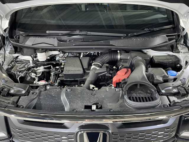 ホンダ ステップワゴン スパーダ 福岡県 2024(令6)年 1.2万km プラチナホワイトパール 社外10インチディスプレイオーディオ/両側パワースライドドア/レーダークルーズコントロール/パワーバックドア/ホンダセンシング/LEDヘッドライト/オットマン/ブランドスポットモニター/パトルシフト/シートヒーター（D/N）/オートライト/純正16インチアルミホイール/純正フロアマット