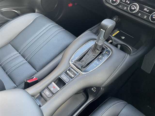 ホンダ ＺＲ－Ｖ Z 三重県 2024(令6)年 1.9万km スーパープラチナグレーメタリック 登録時18692km/ワンオーナー/黒革シート/BOSEスピーカー/純正ナビ/（AM/FM/TV/Bluetooth）/フルセグTV/バックカメラ/ビルトインETC2.0/レーダークルーズコントロール/ステアリングスイッチ/パドルシフト/オートライト/ドライブレコーダー/シートメモリー/シートヒーター/パワーシート/パワーバックドア/ステアリングヒーター/衝突軽減システム/レーンキープアシスト/BSM/コーナーセンサー/プッシュスタート/純正フロアマット/スペアキー