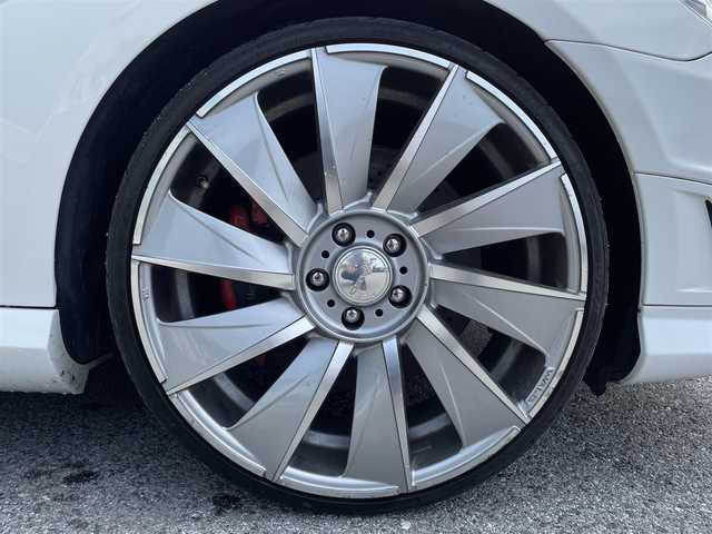 メルセデス・ベンツ ＳＬＫ２００ レーダーセーフティエディション 滋賀県 2013(平25)年 5.3万km ポーラホワイト ガソリン/2WD/AT/オープン/マジックスカイルーフ/WALD製アルミホイール純正ナビ/【CD/フルセグ/Bluetooth】/ETC/バックカメラ/プリクラッシュブレーキアシスト/レーンキープアシスト/クルーズコントロール/横滑り防止装置/コーナーセンサー/BSM/アテンションアシスト/運転席・助手席メモリー付きパワーシート/運転席・助手席シートヒーター/レザーシート/電動格納ミラー/電動パーキング/革巻きステアリング/ステアリングスイッチ/パドルシフト/オートライト/LEDヘッドライト/フルオートエアコン/スペアキー/リモコンキー