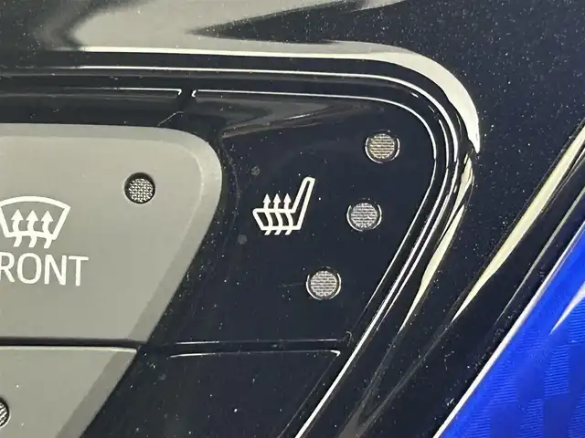トヨタ Ｃ－ＨＲ G モード ネロ 千葉県 2019(令1)年 5.9万km ブラッキッシュアゲハガラスフレーク 禁煙/トヨタセーフティセンス/・LDA　レーンディパーチャーアラート　レーンキープアシスト/・PCS　プリクラッシュセーフティ　衝突軽減ブレーキ/・BSM　ブラインドスポットモニター/・コーナーセンサー/純正9インチナビ/・型番：NSZT-Y68T/・CD/DVD/Bluetooth/フルセグTV/SD/ビルトインETC/バックカメラ　バックモニター/レーダークルーズコントロール/純正18インチアルミホイール/LEDヘッドライト/フォグランプ/オートライト/オートハイビーム/スマートキー/プッシュスタートボタン/オートエアコン/純正フロアマット/ハーフレザーシート/前席シートヒーター/電動格納ミラー/ステアリングリモコン　ステアリングスイッチ/電動パーキングブレーキ/オートブレーキホールド