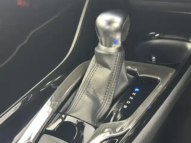 トヨタ Ｃ－ＨＲ G モード ネロ 千葉県 2019(令1)年 5.9万km ブラッキッシュアゲハガラスフレーク 禁煙/トヨタセーフティセンス/・LDA　レーンディパーチャーアラート　レーンキープアシスト/・PCS　プリクラッシュセーフティ　衝突軽減ブレーキ/・BSM　ブラインドスポットモニター/・コーナーセンサー/純正9インチナビ/・型番：NSZT-Y68T/・CD/DVD/Bluetooth/フルセグTV/SD/ビルトインETC/バックカメラ　バックモニター/レーダークルーズコントロール/純正18インチアルミホイール/LEDヘッドライト/フォグランプ/オートライト/オートハイビーム/スマートキー/プッシュスタートボタン/オートエアコン/純正フロアマット/ハーフレザーシート/前席シートヒーター/電動格納ミラー/ステアリングリモコン　ステアリングスイッチ/電動パーキングブレーキ/オートブレーキホールド