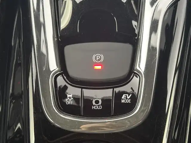 トヨタ Ｃ－ＨＲ G モード ネロ 千葉県 2019(令1)年 5.9万km ブラッキッシュアゲハガラスフレーク 禁煙/トヨタセーフティセンス/・LDA　レーンディパーチャーアラート　レーンキープアシスト/・PCS　プリクラッシュセーフティ　衝突軽減ブレーキ/・BSM　ブラインドスポットモニター/・コーナーセンサー/純正9インチナビ/・型番：NSZT-Y68T/・CD/DVD/Bluetooth/フルセグTV/SD/ビルトインETC/バックカメラ　バックモニター/レーダークルーズコントロール/純正18インチアルミホイール/LEDヘッドライト/フォグランプ/オートライト/オートハイビーム/スマートキー/プッシュスタートボタン/オートエアコン/純正フロアマット/ハーフレザーシート/前席シートヒーター/電動格納ミラー/ステアリングリモコン　ステアリングスイッチ/電動パーキングブレーキ/オートブレーキホールド