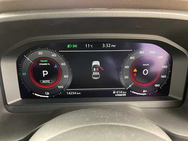 日産 エクストレイル G e－4ORCE 道央・札幌 2024(令6)年 1.5万km シェルブロンドM ・4WD/・ワンオーナー/・純正ディスプレイオーディオ  フルセグ/BT/USB/HDMI/・全周囲カメラ/・デジタルインナーミラー/・リアトラフィックモニター/・ドライブレコーダー/・純正エンジンスターター/・衝突被害軽減ブレーキ/・コーナーセンサー/・レーンキープアシスト/・ブラインドスポットモニター/・プロパイロット/・レーダークルーズコントロール/・レザーシート/・メモリー付パワーシート/・電動リアゲート/・ETC2.0/・ドアバイザー/・アダプティブLEDヘッドライト