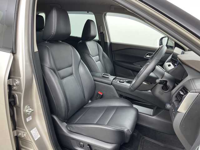 日産 エクストレイル G e－4ORCE 道央・札幌 2024(令6)年 1.5万km シェルブロンドM ・4WD/・ワンオーナー/・純正ディスプレイオーディオ  フルセグ/BT/USB/HDMI/・全周囲カメラ/・デジタルインナーミラー/・リアトラフィックモニター/・ドライブレコーダー/・純正エンジンスターター/・衝突被害軽減ブレーキ/・コーナーセンサー/・レーンキープアシスト/・ブラインドスポットモニター/・プロパイロット/・レーダークルーズコントロール/・レザーシート/・メモリー付パワーシート/・電動リアゲート/・ETC2.0/・ドアバイザー/・アダプティブLEDヘッドライト