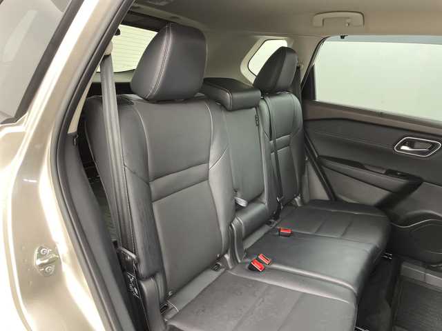 日産 エクストレイル G e－4ORCE 道央・札幌 2024(令6)年 1.5万km シェルブロンドM ・4WD/・ワンオーナー/・純正ディスプレイオーディオ  フルセグ/BT/USB/HDMI/・全周囲カメラ/・デジタルインナーミラー/・リアトラフィックモニター/・ドライブレコーダー/・純正エンジンスターター/・衝突被害軽減ブレーキ/・コーナーセンサー/・レーンキープアシスト/・ブラインドスポットモニター/・プロパイロット/・レーダークルーズコントロール/・レザーシート/・メモリー付パワーシート/・電動リアゲート/・ETC2.0/・ドアバイザー/・アダプティブLEDヘッドライト