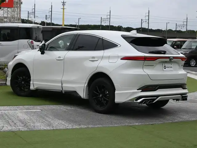 トヨタ ハリアー ハイブリッド S 千葉県 2020(令2)年 5.4万km ホワイトパールクリスタルシャイン Toyota Safety Sense/・プリクラッシュセーフティ/・レーンディパーチャーアラート/・オートハイビーム/・レーダークルーズコントロール/・ブラインドスポットモニター/モデリスタエアロ/純正コネクティッドナビ/地デジTV/【Bluetooth接続】/バックカメラ/ドライブレコーダー（前後撮影）/革巻きステアリング/ステアリングスイッチ/ETC/LEDヘッドライト/ウインカーミラー/クリアランスソナー/社外17インチアルミホイル/サイド/カーテンエアバッグ/スマートキー