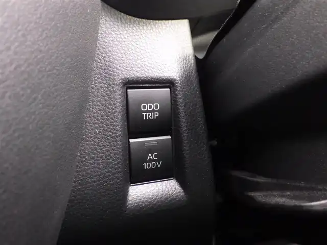 トヨタ ハリアー ハイブリッド S 千葉県 2020(令2)年 5.4万km ホワイトパールクリスタルシャイン Toyota Safety Sense/・プリクラッシュセーフティ/・レーンディパーチャーアラート/・オートハイビーム/・レーダークルーズコントロール/・ブラインドスポットモニター/モデリスタエアロ/純正コネクティッドナビ/地デジTV/【Bluetooth接続】/バックカメラ/ドライブレコーダー（前後撮影）/革巻きステアリング/ステアリングスイッチ/ETC/LEDヘッドライト/ウインカーミラー/クリアランスソナー/社外17インチアルミホイル/サイド/カーテンエアバッグ/スマートキー