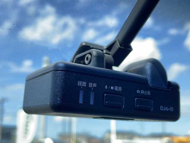 日産 エルグランド 250HWS S アーバンクロム 新潟県 2015(平27)年 6.5万km ファントムブラック 4ＷＤ/ディーラー純正ＳＤナビ/フルセグＴＶ/Bluetooth接続/両側パワースライドドア/純正フリップダウンモニター/クルーズコントロール/バックカメラ/パワーバックドア/ハーフレザーシート/ＬＥＤヘッドライト/ＬＥＤフォグランプ/ビルトインETC/ウインカーミラー/１８インチ純正アルミホイール/プッシュスタート/インテリジェントキー