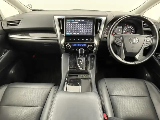 トヨタ ヴェルファイア Z Gエディション 福岡県 2018(平30)年 5.1万km ホワイトパールクリスタルシャイン Ｗサンルーフ　/後席モニター　/純正１０型ナビ／バックカメラ　/デジタルインナーミラー　/ビルトインETC　/前方ドライブレコーダー　/トヨタセーフティセンス　/レーダークルーズコントロール　/コーナーセンサー　/衝突軽減ブレーキ　/レーンキープ　/アクセル踏み間違い防止　/両側電動スライドドア　/パワーバックドア　/シートメモリー付きパワーシート　/シートベンチレーション／ヒーター　/オートマチックハイビーム　/3眼ＬＥＤヘッドライト　/純正１８インチアルミホイール