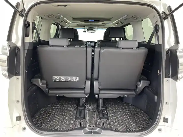トヨタ ヴェルファイア Z Gエディション 福岡県 2018(平30)年 5.1万km ホワイトパールクリスタルシャイン Ｗサンルーフ　/後席モニター　/純正１０型ナビ／バックカメラ　/デジタルインナーミラー　/ビルトインETC　/前方ドライブレコーダー　/トヨタセーフティセンス　/レーダークルーズコントロール　/コーナーセンサー　/衝突軽減ブレーキ　/レーンキープ　/アクセル踏み間違い防止　/両側電動スライドドア　/パワーバックドア　/シートメモリー付きパワーシート　/シートベンチレーション／ヒーター　/オートマチックハイビーム　/3眼ＬＥＤヘッドライト　/純正１８インチアルミホイール