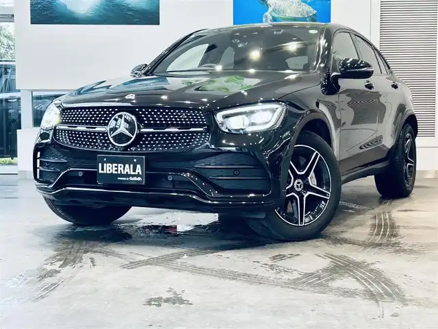 メルセデス・ベンツ ＧＬＣ２２０ d 4マチック クーペ ナイトED 大阪府 2020(令2)年 2.8万km オブシディアンブラック 100台限定/レーダーセーフティP/サンルーフ/純正ナビ/TV/360度カメラ/純正19インチAW/LEDヘッドライト/アンビエントライト/電動リアゲート/ＡＣＣ/ブラインドスポット/黒革/メモリ付きパワーシート/シートヒーター/ワイヤレス充電