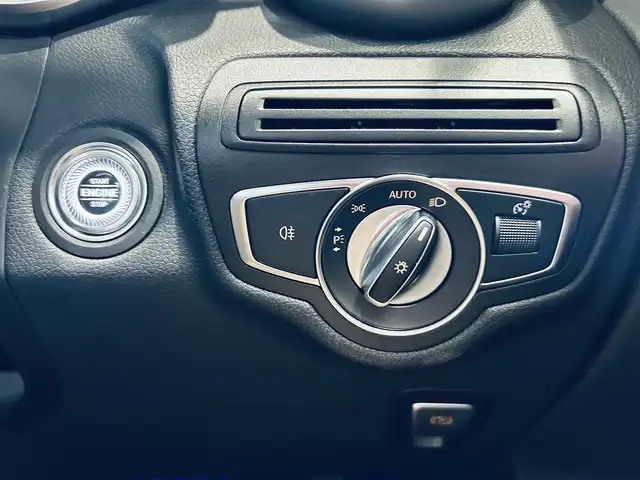 メルセデス・ベンツ ＧＬＣ２２０ d 4マチック クーペ ナイトED 大阪府 2020(令2)年 2.8万km オブシディアンブラック 100台限定/レーダーセーフティP/サンルーフ/純正ナビ/TV/360度カメラ/純正19インチAW/LEDヘッドライト/アンビエントライト/電動リアゲート/ＡＣＣ/ブラインドスポット/黒革/メモリ付きパワーシート/シートヒーター/ワイヤレス充電