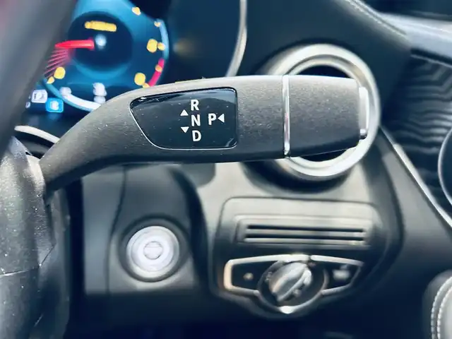 メルセデス・ベンツ ＧＬＣ２２０ d 4マチック クーペ ナイトED 大阪府 2020(令2)年 2.8万km オブシディアンブラック 100台限定/レーダーセーフティP/サンルーフ/純正ナビ/TV/360度カメラ/純正19インチAW/LEDヘッドライト/アンビエントライト/電動リアゲート/ＡＣＣ/ブラインドスポット/黒革/メモリ付きパワーシート/シートヒーター/ワイヤレス充電
