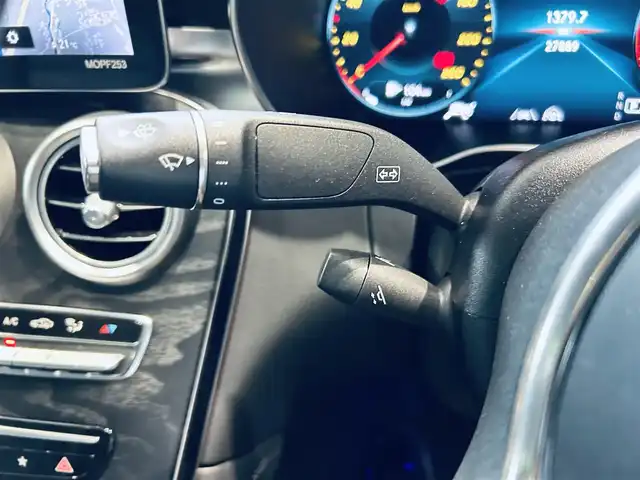 メルセデス・ベンツ ＧＬＣ２２０ d 4マチック クーペ ナイトED 大阪府 2020(令2)年 2.8万km オブシディアンブラック 100台限定/レーダーセーフティP/サンルーフ/純正ナビ/TV/360度カメラ/純正19インチAW/LEDヘッドライト/アンビエントライト/電動リアゲート/ＡＣＣ/ブラインドスポット/黒革/メモリ付きパワーシート/シートヒーター/ワイヤレス充電