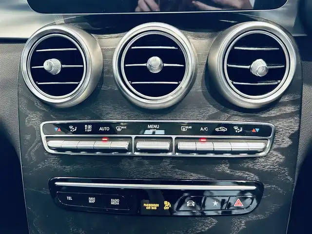 メルセデス・ベンツ ＧＬＣ２２０ d 4マチック クーペ ナイトED 大阪府 2020(令2)年 2.8万km オブシディアンブラック 100台限定/レーダーセーフティP/サンルーフ/純正ナビ/TV/360度カメラ/純正19インチAW/LEDヘッドライト/アンビエントライト/電動リアゲート/ＡＣＣ/ブラインドスポット/黒革/メモリ付きパワーシート/シートヒーター/ワイヤレス充電