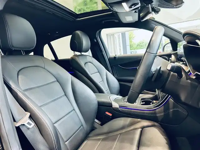 メルセデス・ベンツ ＧＬＣ２２０ d 4マチック クーペ ナイトED 大阪府 2020(令2)年 2.8万km オブシディアンブラック 100台限定/レーダーセーフティP/サンルーフ/純正ナビ/TV/360度カメラ/純正19インチAW/LEDヘッドライト/アンビエントライト/電動リアゲート/ＡＣＣ/ブラインドスポット/黒革/メモリ付きパワーシート/シートヒーター/ワイヤレス充電