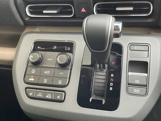 ホンダ フリード ハイブリット e:HEV AIR EX 愛知県 2025(令7)年 0.1千km プラチナホワイトパール 登録済未使用車/純正9型ディスプレイオーディオナビ/両側パワースライドドア/レーダークルーズコントロール/シートヒーター/バックカメラ/コーナーセンサー/純正アルミホイール/ブラインドスポットモニター/LEDヘッドライト/オートマチックハイビーム/衝突軽減システム/フルセグ/Bluetooth/ステアリングスイッチ/スマートキー/プッシュスタート