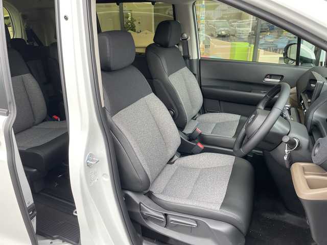 ホンダ フリード ハイブリット e:HEV AIR EX 愛知県 2025(令7)年 0.1千km プラチナホワイトパール 登録済未使用車/純正9型ディスプレイオーディオナビ/両側パワースライドドア/レーダークルーズコントロール/シートヒーター/バックカメラ/コーナーセンサー/純正アルミホイール/ブラインドスポットモニター/LEDヘッドライト/オートマチックハイビーム/衝突軽減システム/フルセグ/Bluetooth/ステアリングスイッチ/スマートキー/プッシュスタート