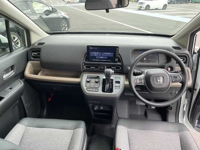ホンダ フリード ハイブリット e:HEV AIR EX 愛知県 2025(令7)年 0.1千km プラチナホワイトパール 登録済未使用車/純正9型ディスプレイオーディオナビ/両側パワースライドドア/レーダークルーズコントロール/シートヒーター/バックカメラ/コーナーセンサー/純正アルミホイール/ブラインドスポットモニター/LEDヘッドライト/オートマチックハイビーム/衝突軽減システム/フルセグ/Bluetooth/ステアリングスイッチ/スマートキー/プッシュスタート