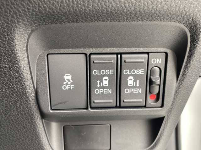 ホンダ フリード ハイブリット e:HEV AIR EX 愛知県 2025(令7)年 0.1千km プラチナホワイトパール 登録済未使用車/純正9型ディスプレイオーディオナビ/両側パワースライドドア/レーダークルーズコントロール/シートヒーター/バックカメラ/コーナーセンサー/純正アルミホイール/ブラインドスポットモニター/LEDヘッドライト/オートマチックハイビーム/衝突軽減システム/フルセグ/Bluetooth/ステアリングスイッチ/スマートキー/プッシュスタート