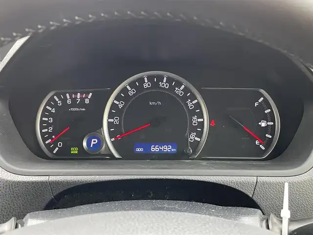 トヨタ ヴォクシー ZS 東京都 2014(平26)年 6.7万km ブラッキッシュアゲハガラスフレーク 純正ナビ（NSZT-W62G）/AM/FM/CD/DVD/SD/Bluetooth/フルセグTV/バックカメラ/両側パワースライドドア/ETC/プッシュスタート/スマートキー/アイドリングストップ/MTモード付AT/純正16インチAW/LEDヘッドライト