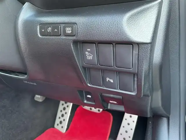 レクサス ＲＣ 300h Fスポーツ 佐賀県 2014(平26)年 6.6万km スターライトブラックガラスフレーク /3眼LEDヘッドライト//プリクラッシュセーフティシステム//レーダークルーズコントロール//純正メーカーナビ//フルセグTV/DVD/Blu-ray/Bluetooth//USB/MSV//バックカメラ//ビルドインETC//クリアランスソナー//赤レザーシート//D・N席パワーシート(D席メモリー機能付き)//シートヒーター//ベンチレーション//ステアリングヒーター//Fスポーツ専用ステアリング//パドルシフト//スマートキー//スペアキー//カードキー//保証書//取扱説明書