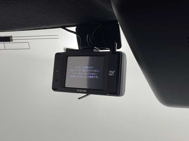 ダイハツ タフト G ダーククロムベンチャー 熊本県 2023(令5)年 2.6万km シャイニングホワイトパール 社外ＳＤナビＤＴＶ（CN-E330D）/・CD/DVD/BT/ＳＤ/フルセグ/バックカメラ/前後ドライブレコーダー/LEDヘッドライト/フォグ/ＥＴＣ/ステアリングスイッチ/シートヒーター/スマートアシスト/・全車速追従機能付ACC/・LKC（レーンキープコントロール）/・ふらつき警報/・路側逸脱警報機能/・車線逸脱警報機能/・車線逸脱抑制制御機能/マット/バイザー/スマートキー/スペアキー×１