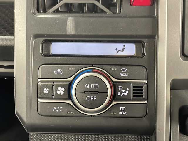 ダイハツ タフト G ダーククロムベンチャー 熊本県 2023(令5)年 2.6万km シャイニングホワイトパール 社外ＳＤナビＤＴＶ（CN-E330D）/・CD/DVD/BT/ＳＤ/フルセグ/バックカメラ/前後ドライブレコーダー/LEDヘッドライト/フォグ/ＥＴＣ/ステアリングスイッチ/シートヒーター/スマートアシスト/・全車速追従機能付ACC/・LKC（レーンキープコントロール）/・ふらつき警報/・路側逸脱警報機能/・車線逸脱警報機能/・車線逸脱抑制制御機能/マット/バイザー/スマートキー/スペアキー×１