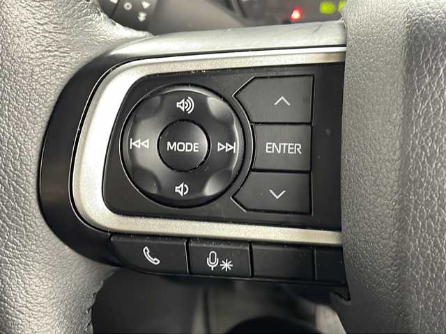 ダイハツ タフト G ダーククロムベンチャー 熊本県 2023(令5)年 2.6万km シャイニングホワイトパール 社外ＳＤナビＤＴＶ（CN-E330D）/・CD/DVD/BT/ＳＤ/フルセグ/バックカメラ/前後ドライブレコーダー/LEDヘッドライト/フォグ/ＥＴＣ/ステアリングスイッチ/シートヒーター/スマートアシスト/・全車速追従機能付ACC/・LKC（レーンキープコントロール）/・ふらつき警報/・路側逸脱警報機能/・車線逸脱警報機能/・車線逸脱抑制制御機能/マット/バイザー/スマートキー/スペアキー×１