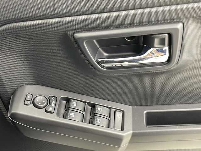 ダイハツ タフト G ダーククロムベンチャー 熊本県 2023(令5)年 2.6万km シャイニングホワイトパール 社外ＳＤナビＤＴＶ（CN-E330D）/・CD/DVD/BT/ＳＤ/フルセグ/バックカメラ/前後ドライブレコーダー/LEDヘッドライト/フォグ/ＥＴＣ/ステアリングスイッチ/シートヒーター/スマートアシスト/・全車速追従機能付ACC/・LKC（レーンキープコントロール）/・ふらつき警報/・路側逸脱警報機能/・車線逸脱警報機能/・車線逸脱抑制制御機能/マット/バイザー/スマートキー/スペアキー×１