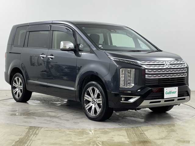 三菱 デリカＤ：５ P 道央・札幌 2023(令5)年 1.5万km グラファイトグレーメタリック/ブラックマイカ ・4WD /・e-Assist/・衝突被害軽減ブレーキシステム/・純正ナビ　CD/DVD/SD/USB/BT/・アラウンドビューモニター/・パワーバックドア/・ブラインドスポットモニター/・両側パワースライドドア/・社外前方ドライブレコーダー/・ステアリングスイッチ/ヒーター/・LEDオートライト/オートマチックハイビーム/・フォグランプ/・レインセンサー/・電動格納ミラー/ウィンカーミラー/・スマートキー/スペアキー/・ＥＴＣ