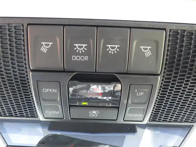 トヨタ ランドクルーザー ZX 千葉県 2024(令6)年 0.6万km プレシャスホワイトパール Toyota Safety Sense/・プリクラッシュセーフティ/・レーンディパーチャーアラート/・オートハイビーム/・レーダークルーズコントロール/・RCTA（リヤクロストラフィックアラート）/・ブラインドスポットモニター/MTS（マルチテレインセレクト）/モデリスタエアロ/ヘッドアップディスプレイ/ムーンルーフ/レザーシート/前席パワーシート/エアシート/シートヒーター/リア電動リクライニングシート/JBLサウンド/純正コネクティッドナビ/地デジTV/【DVD/CD再生機能　Bluetooth接続】/パノラミックビューモニター/ドライブレコーダー（前後撮影）【ZDR037】/COOLBOX/リアエンターテイメント/革巻きステアリング/ステアリングスイッチ/ETC（2.0）/LEDヘッドライト/フォグライト/ウインカーミラー/クリアランスソナー/純正20インチアルミホイル/サイド/カーテン/ニーエアバッグ/スマートキー