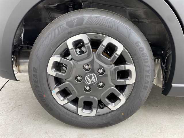 ホンダ フリード ハイブリット e:HEV クロスター 熊本県 2025(令7)年 0.1千km クリスタルブラックパール 未使用車　/ホンダコネクト９型ナビ（ＴＶ／ＢＴ）　/ホンダセンシング　/ＢＳＭ　/レーダークルーズコントロール/シートヒーター　/両側電動パワスラ/バックカメラ　/コーナーセンサー　/純正LEDヘッドライト/フォグランプ/純正アルミホイール15インチ/サーキュレーター　/スマートキー　/スペアキー　/ＵＳＢ